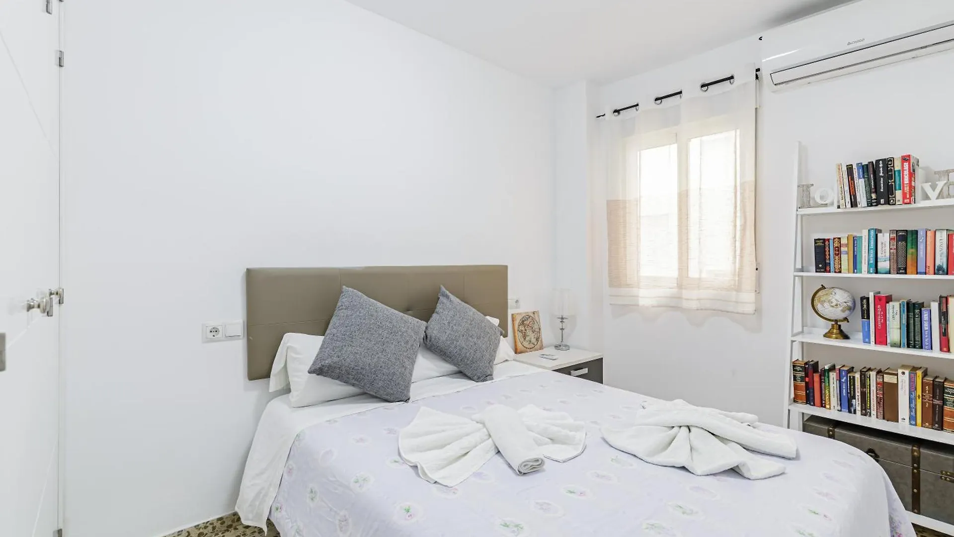 Piso Amplio Cerca Del Centro De Malaga Capital Apartment