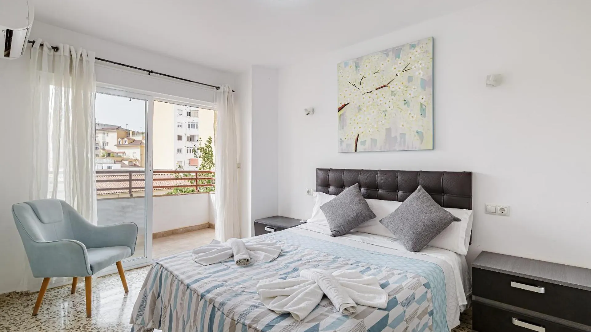 Piso Amplio Cerca Del Centro De Malaga Capital Apartment 0*,  Spain