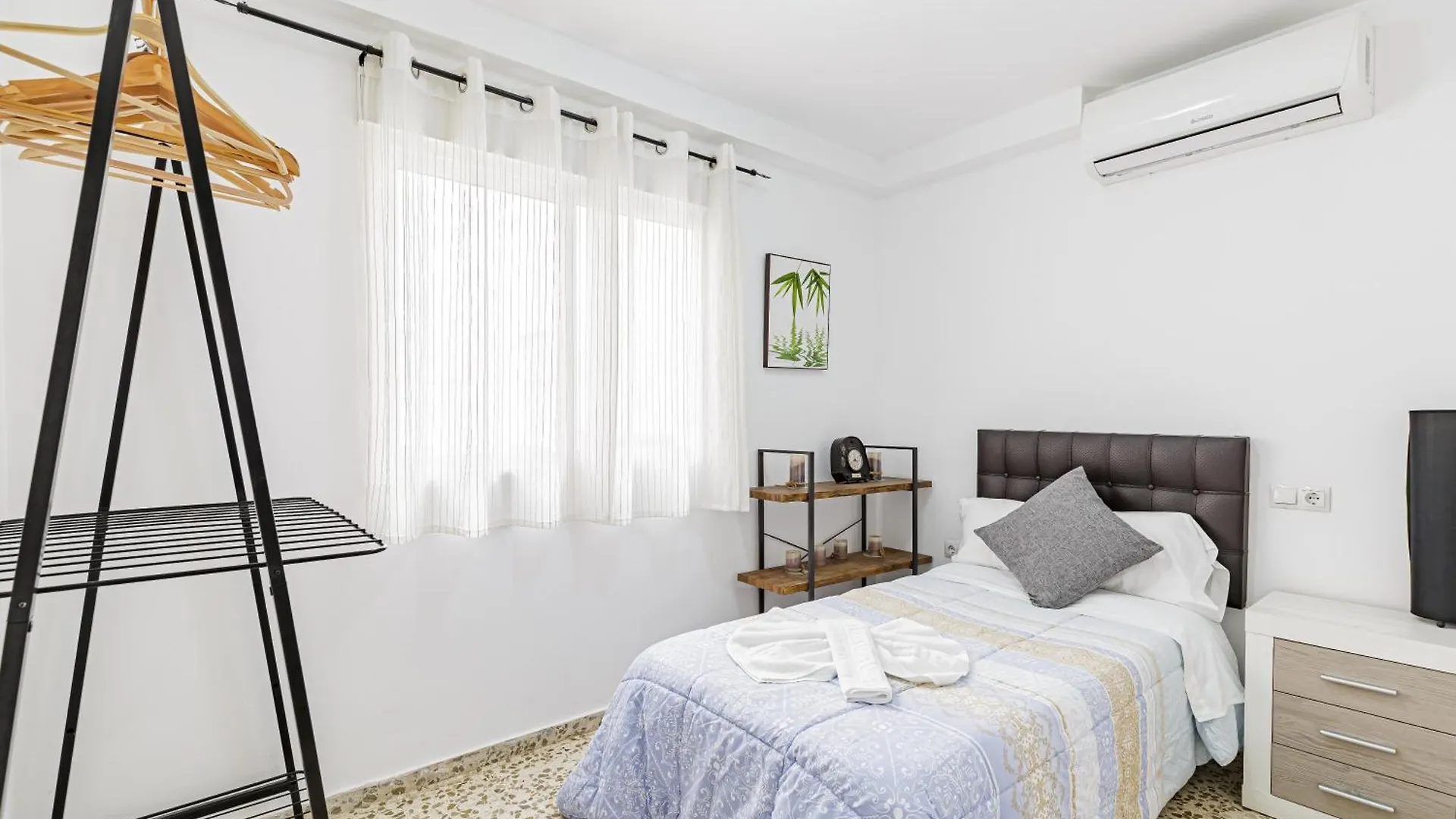 Piso Amplio Cerca Del Centro De Malaga Capital Apartment 0*,