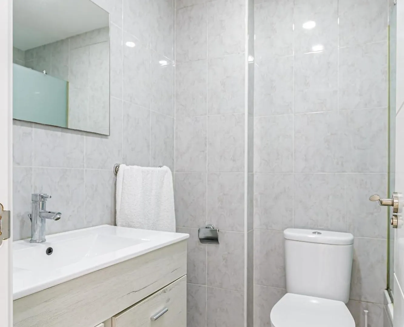 Piso Amplio Cerca Del Centro De Malaga Capital Apartment